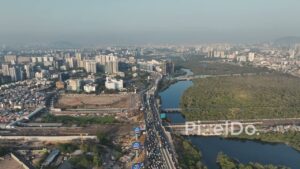 PD0016 - Aerial View of Traffic Bottleneck on BKC Flyover, Mumbai
