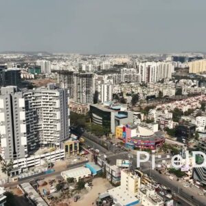 PD0556 - The Real Estate Boom: High-Rise Construction in a Modern Metropolis