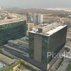 PD0562 - Aerial Orbit of the Modern EON IT Park Phase 2 in Pune