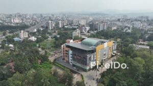 PD0607 - Suburban Retail Hub: An Aerial View of a Modern Shopping Center