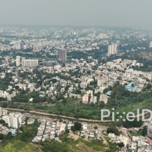 PD0596 - Sprawling Urban Landscape of Pune Under a Hazy Sky