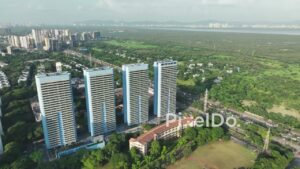 PD0648 - Modern High-Rise Residences Beside a Major Urban Expressway