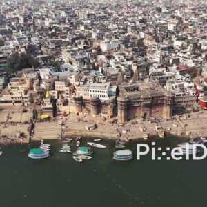 PD0667 - Sweeping Aerial Panorama of the Bustling Ghats of Varanasi