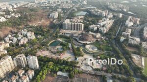 PD0695 - Aerial View of a Large Urban Park and Residential Cityscape