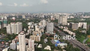 PD0733 - Expansive Aerial View of the Mumbai Cityscape and Eastern Express Highway