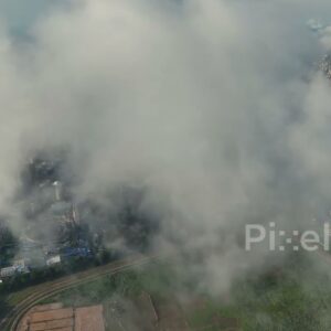 PD0258 - Cinematic Drone Flight Through Clouds Over the Mumbai Skyline