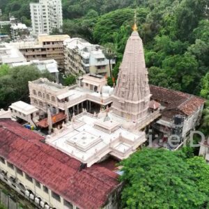 PD0340 - Aerial View of the Babulnath Hindu Temple, a Spiritual Oasis in Mumbai