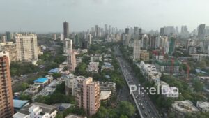 PD0378 - Busy Traffic on the Eastern Express Highway in Sion, Mumbai