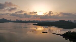 PD0422 - Golden Sunrise over Vihar Lake and Mumbai's Skyline