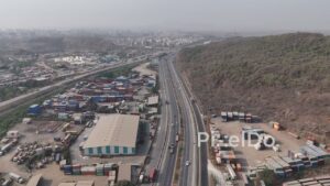 PD0412 - Mumbai's Logistics Hub: JNPT Road and Cargo Facilities