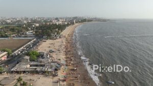 PD0496 - Aerial View of the Bustling Juhu Chowpatty on Mumbai's Beach