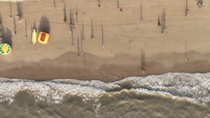 PD0489 - Birds-Eye View of Water Sports on Juhu Beach, Mumbai