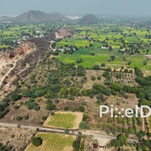 PD0778 - Scenic Aerial View of Farmland in Rajasthan's Aravalli Hills