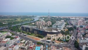 PD0858 - Panoramic Aerial of Chennai's Coastline and Government Hospital