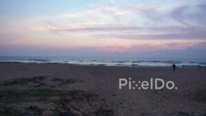 PD0907 - Peaceful Beach Scene at Twilight